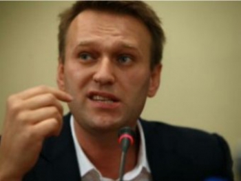 В центре Москвы появился баннер, на котором Навального сравнили с Кончитой Вурст
